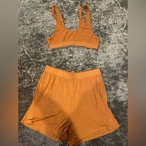 Skims sleep set top is a large and shorts are a medium